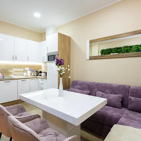 Apartment дени хоум *