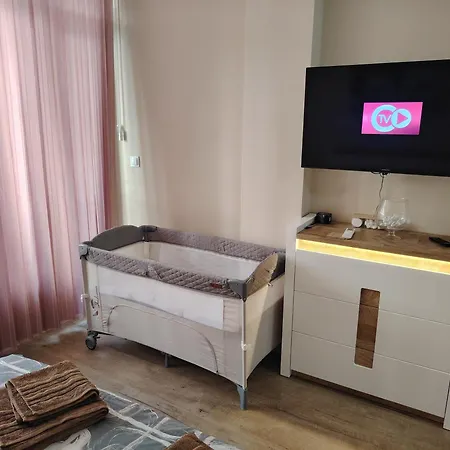 дени хоум Apartment Burgas