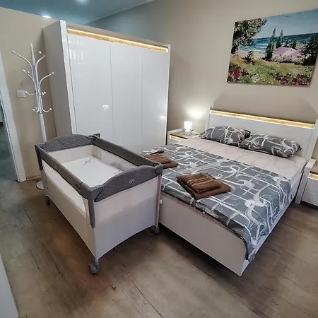 дени хоум Apartment *